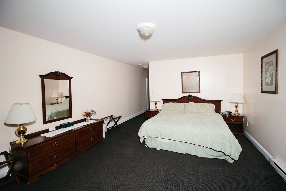 The Taber Inne Suites 13/55