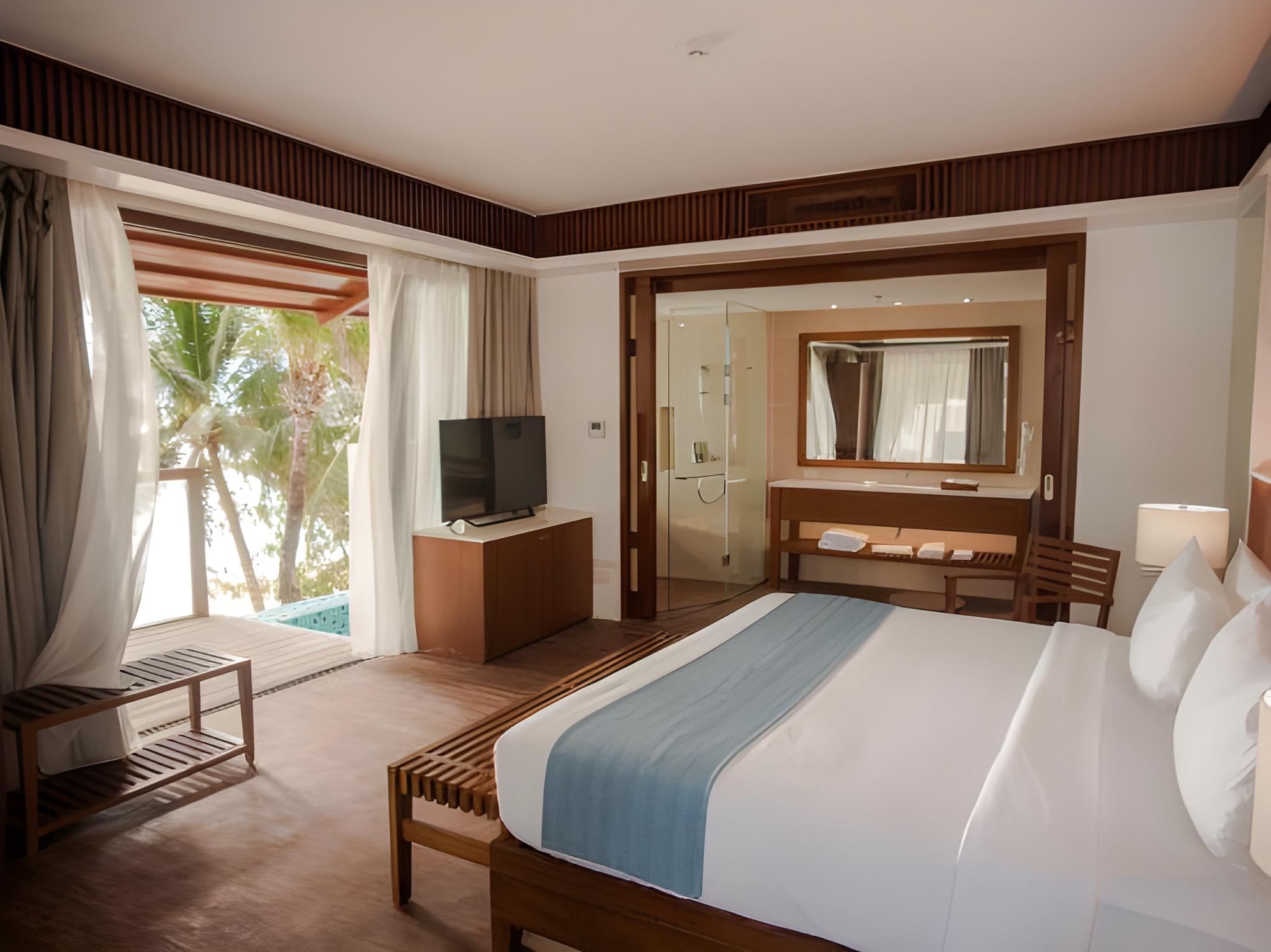 Suite, Sands View