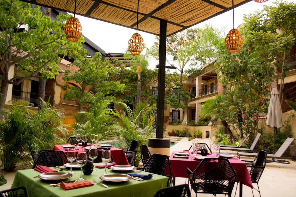 Hotel La Casa de Adobe 66/76