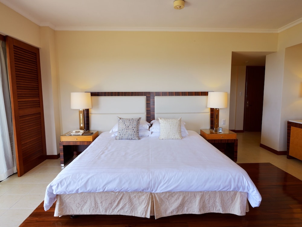 CLUB, LUXURY, KING BED, ADULT ONLY, CORNER