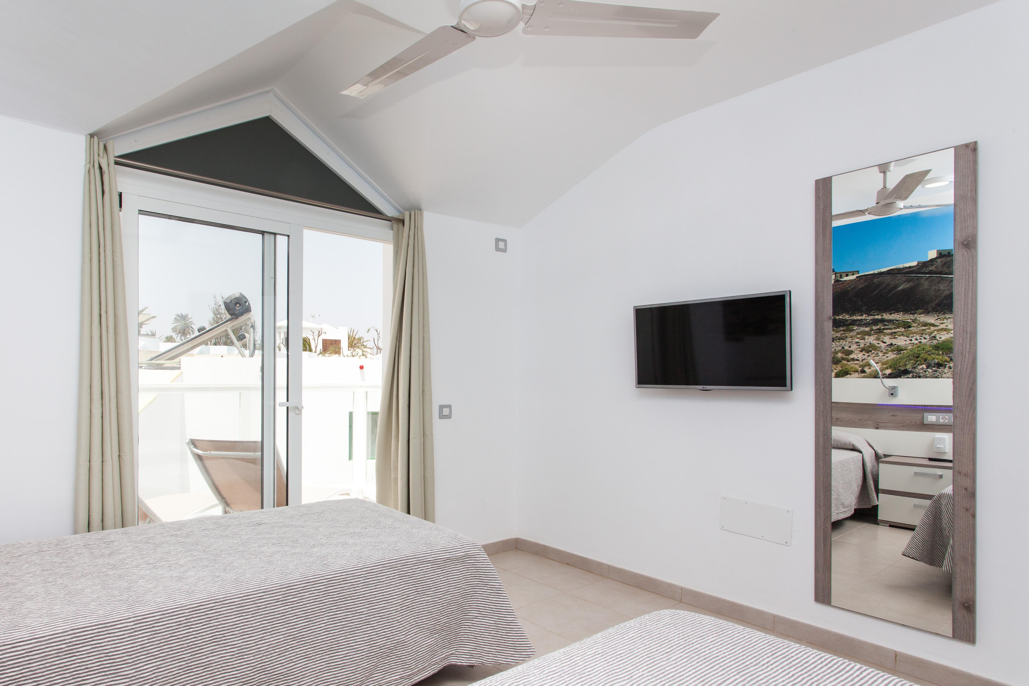 2 Bedrooms, Apartment, Sea View, Balcony or Terrace