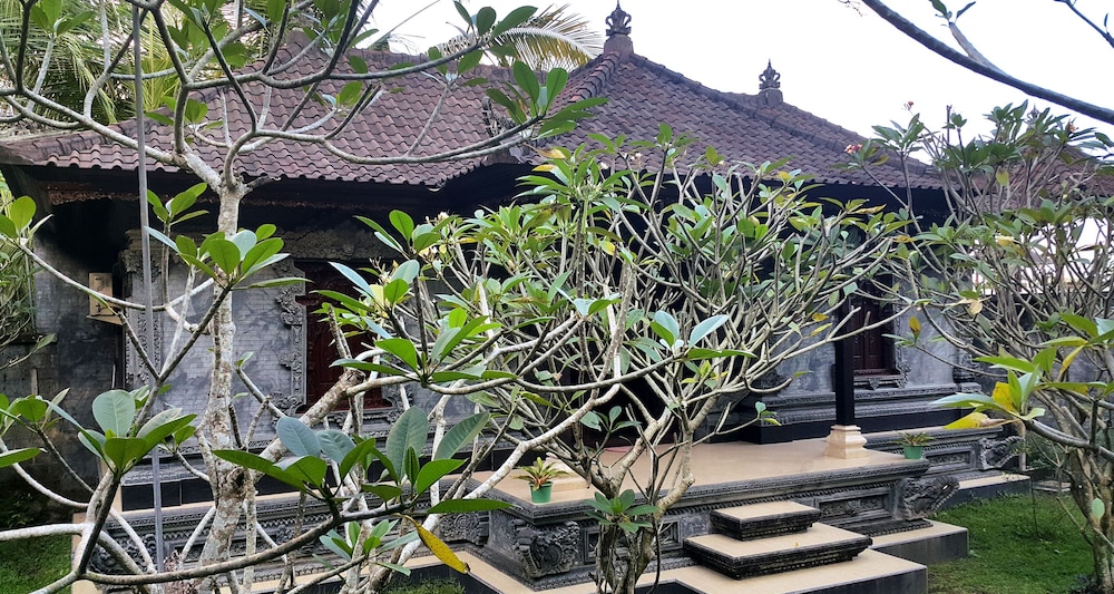 Wahyu Dewata Villa 43/50