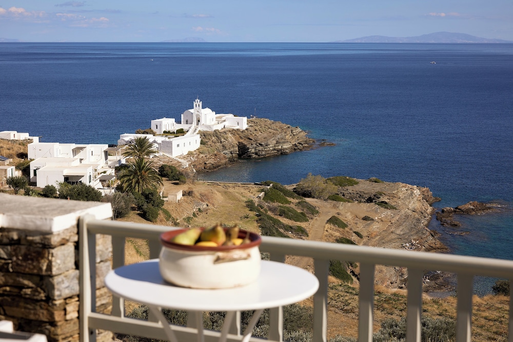 Selana Suites 46/50