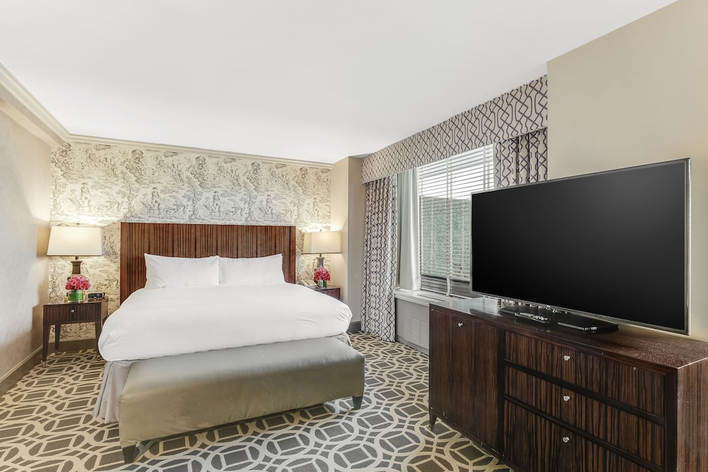 Le Meridien Washington, D.C., The Madison 11/77