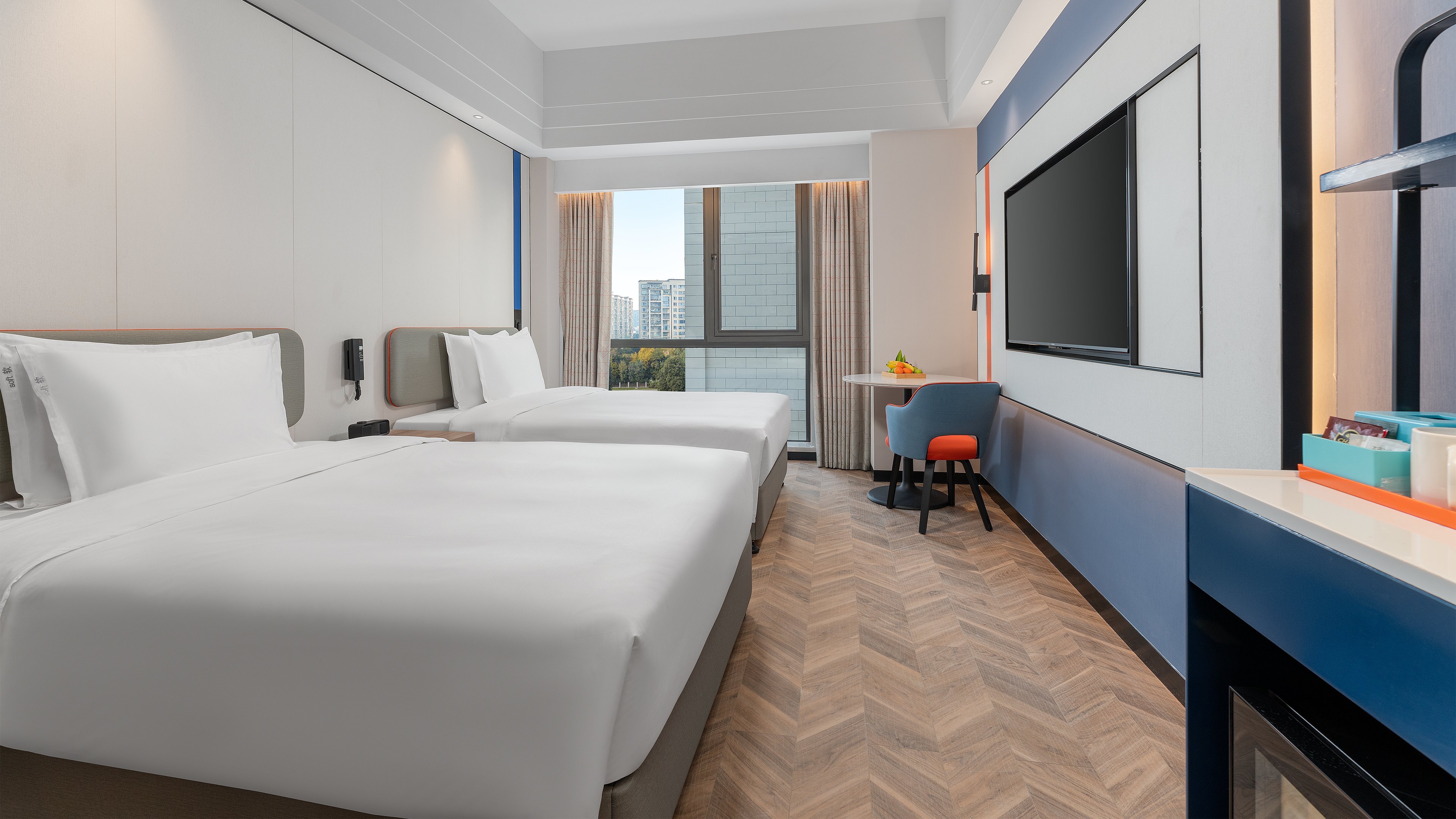 غرفة قياسية بسريرين مزدوجين في طابق مرتفع، Holiday Inn Express CHENGDU SHUANGLIU AIRPORT 2/3