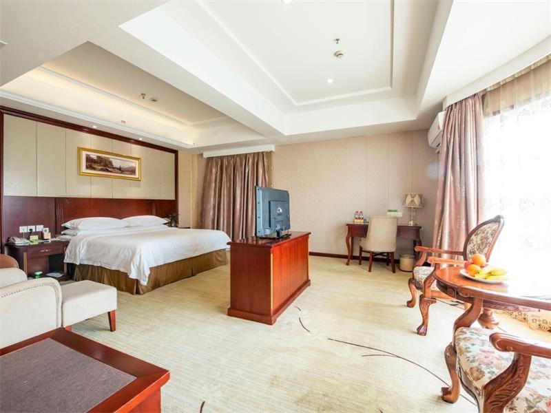 Vienna Hotel (Hangzhou Yuhang Linping) 8/15