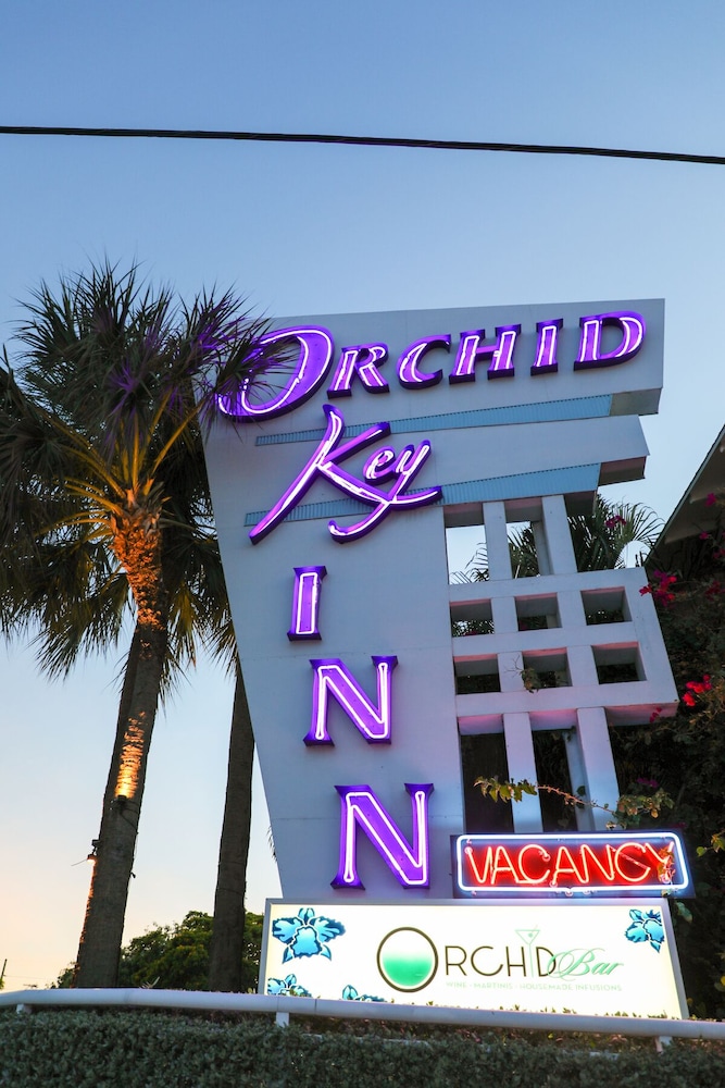Orchid Key Inn 3/67