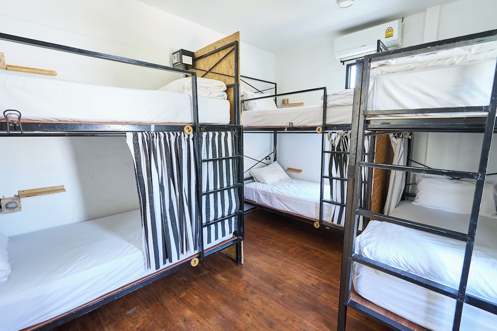 Sherloft Home and Hostel Dormitory 17/39