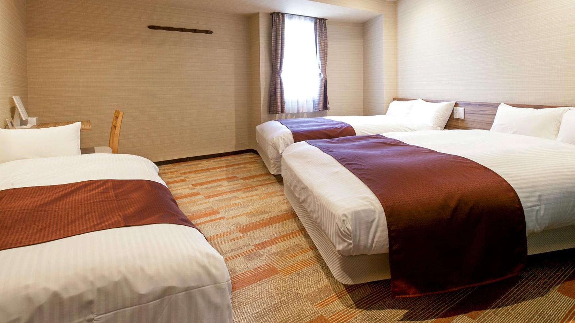 Plus, Deluxe, Twin Beds, Sofa