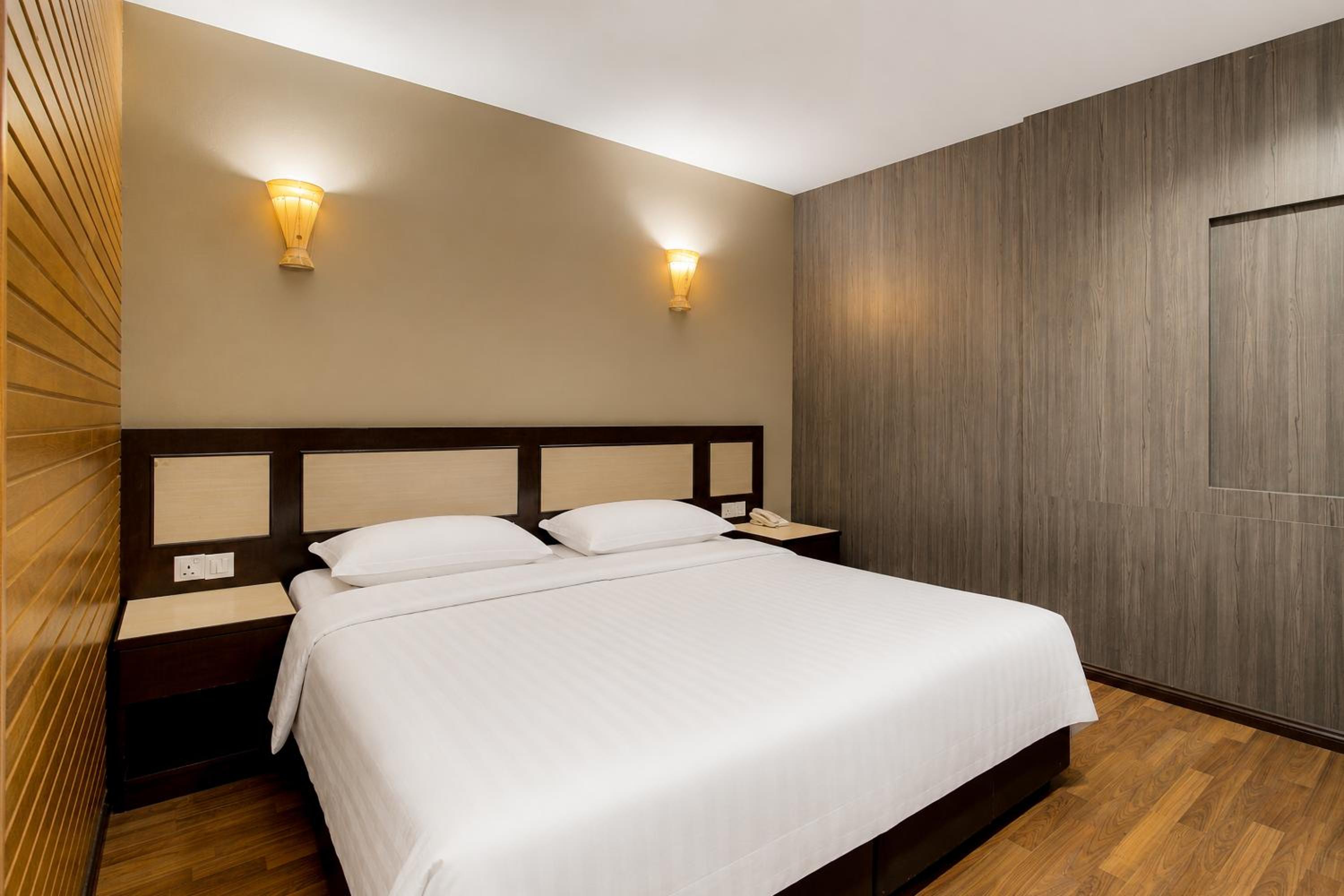 غرفة سوبيريور بسرير كوين، Ming Paragon Hotel 2/3