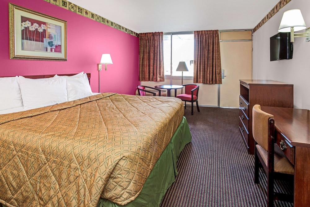 Days Inn by Wyndham York Alabama 17/32