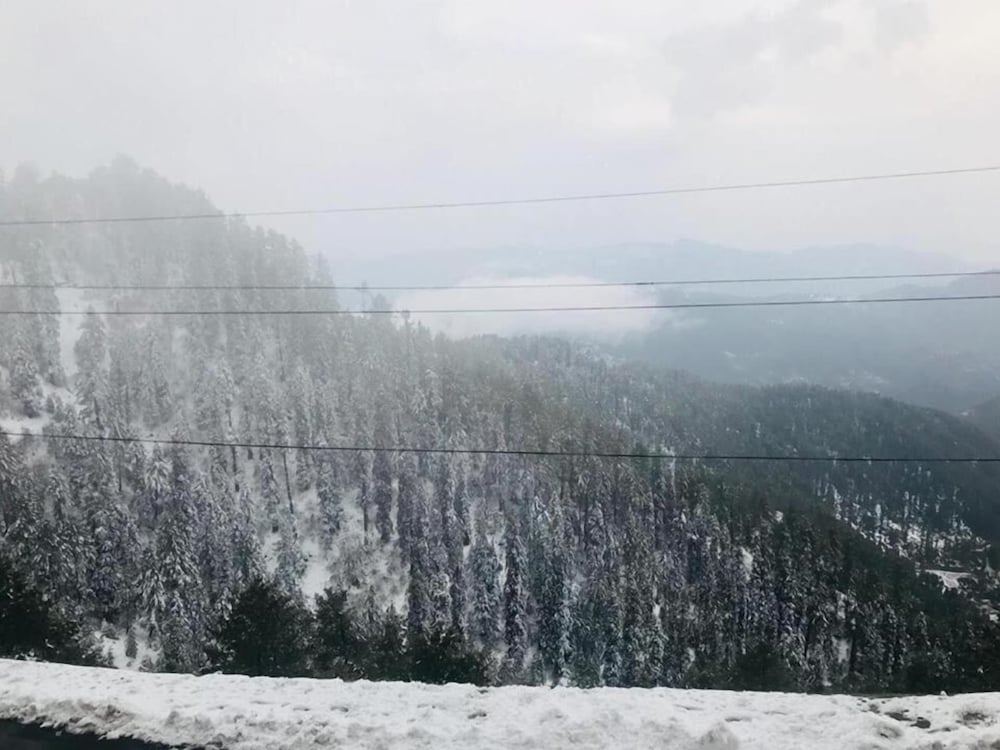 Shangrila Hotel & Resort Changla Gali 53/57