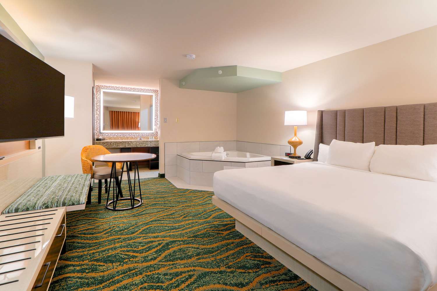Upgrade, Suite, King Bed