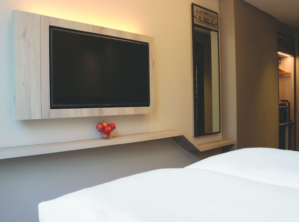Aqueen Prestige Hotel Lavender 8/26