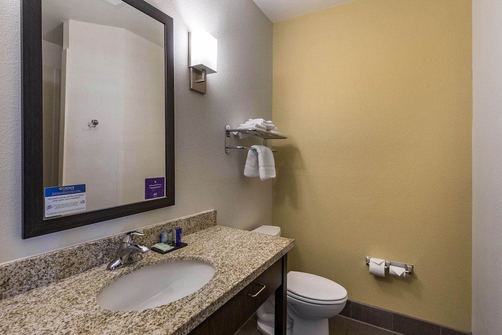 غرفة قياسية بسريرين كوين، Sleep Inn & Suites Miles City I-94 3/3