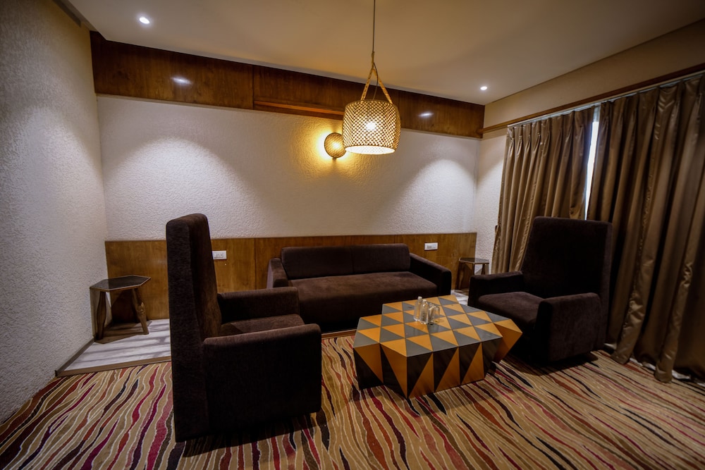 HOTEL PRESIDENT COTTAGE 29/43