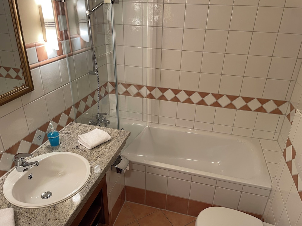 Donauhof Hotel 51/58