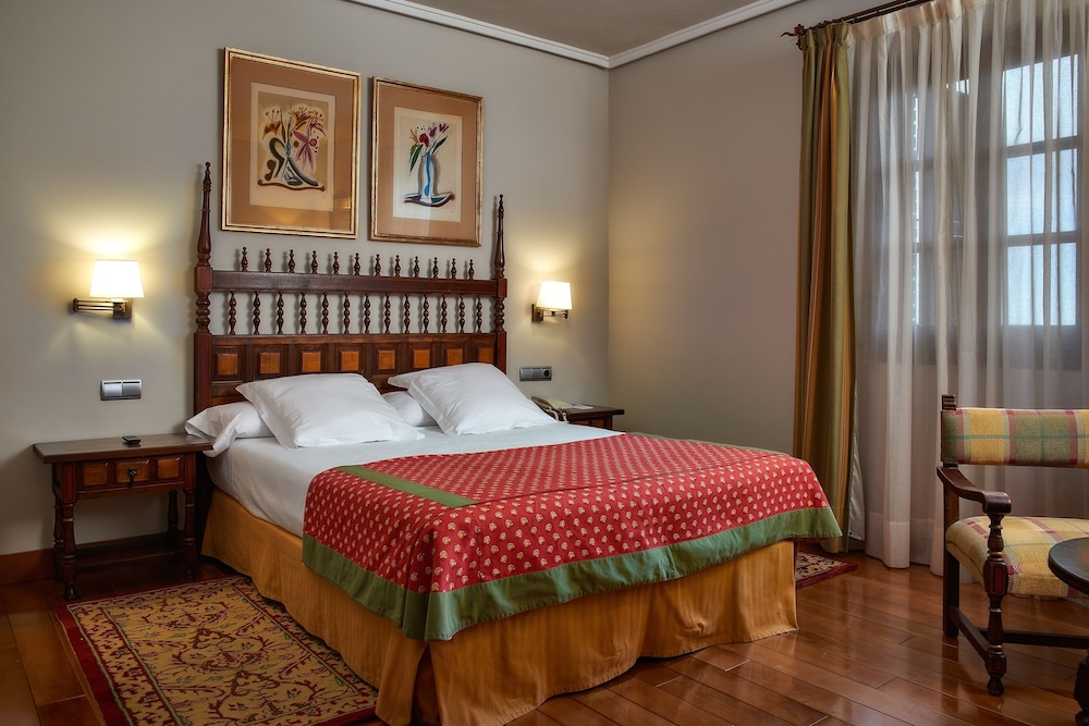 غرفة قياسية بسريرين منفصلين، Parador De Calahorra 4/10