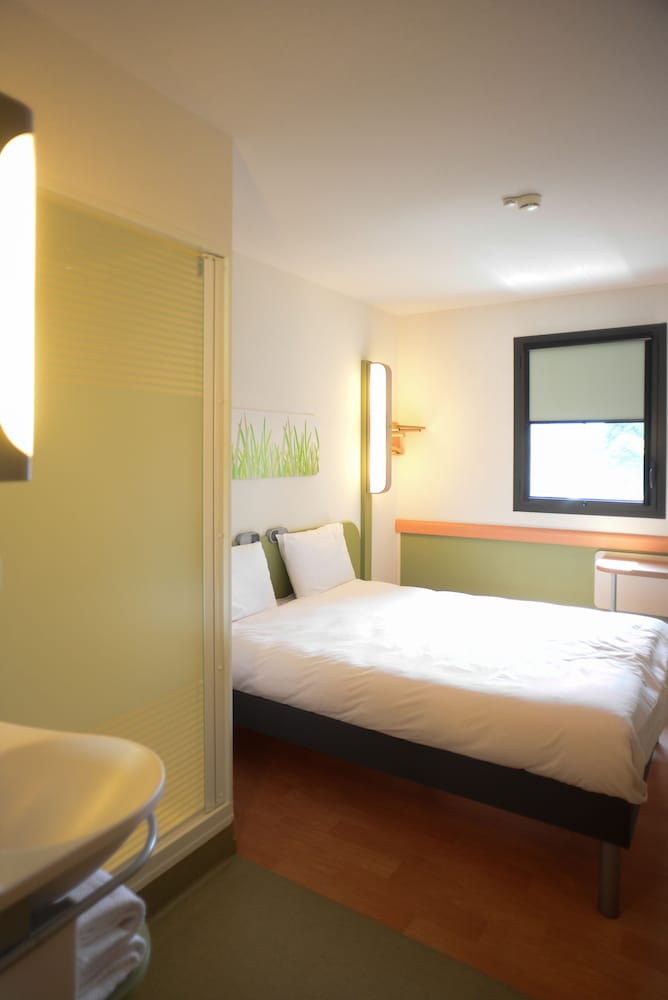 Room, Triple, Double and Bunk Bed