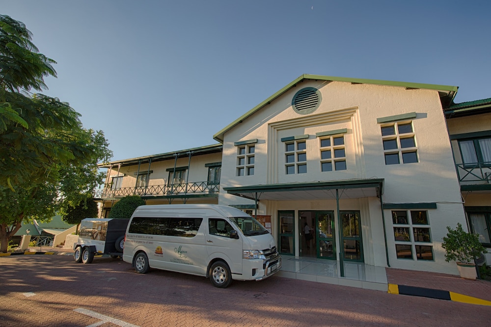 Maun Lodge 28/45