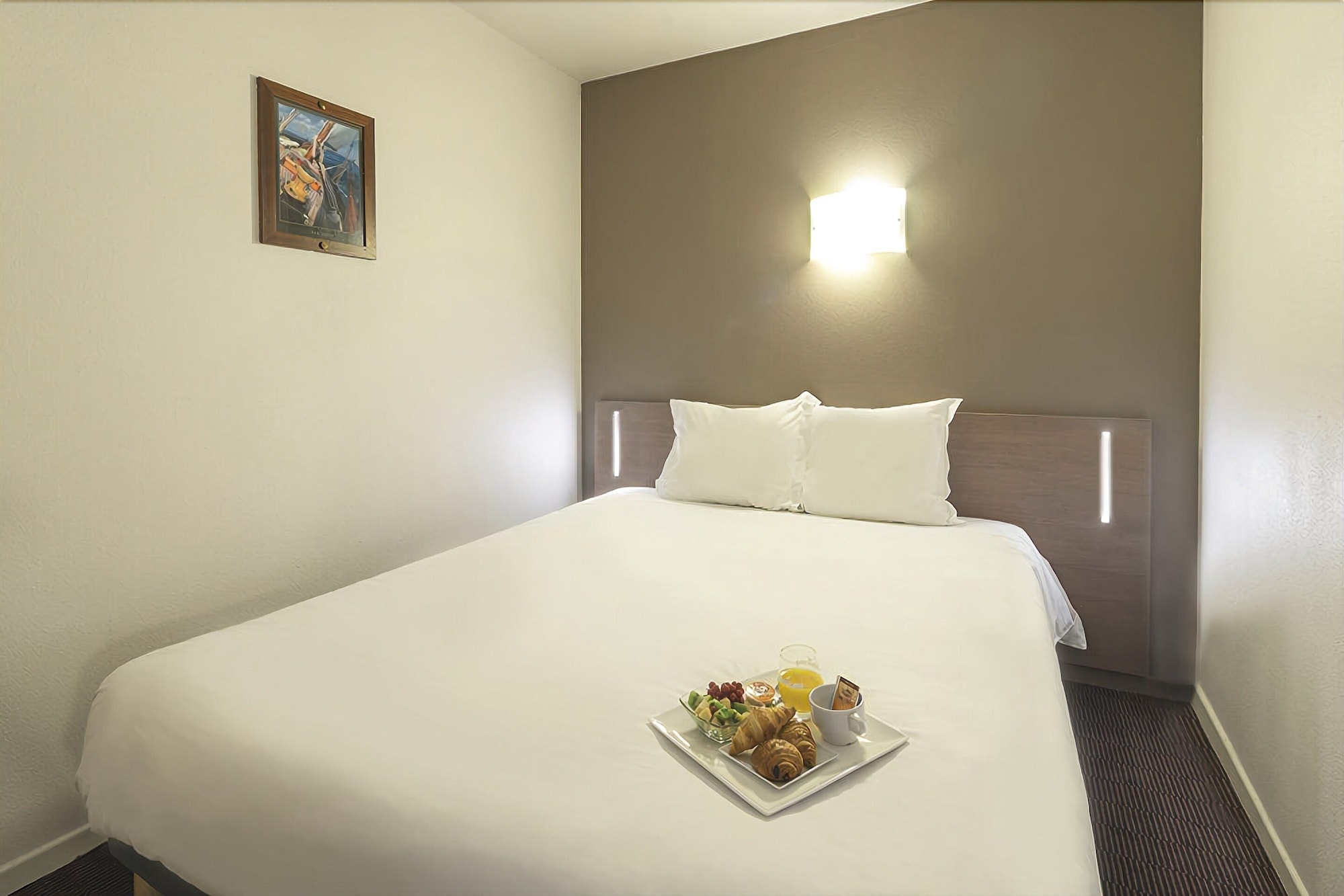 STUDIO, DOUBLE BED