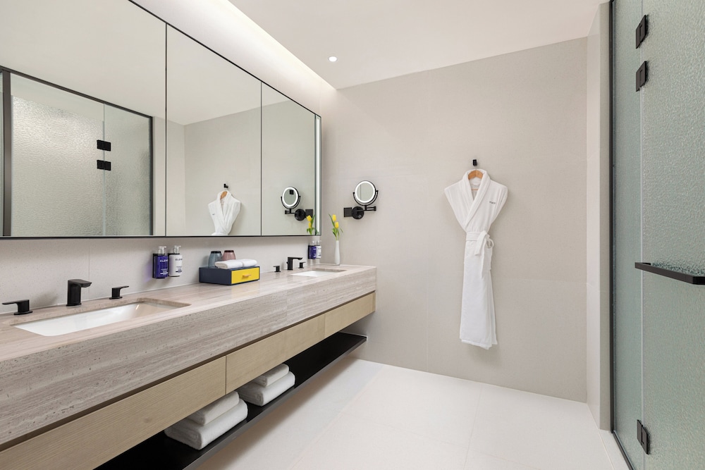 voco Suites Shanghai Hongqiao CBD 42/46
