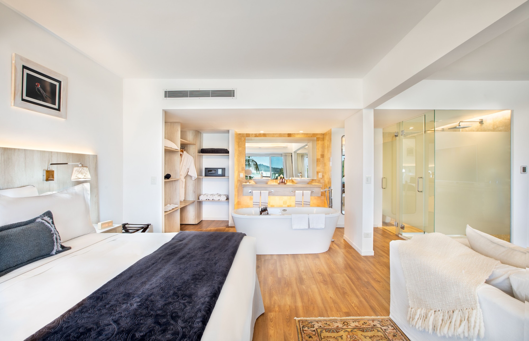 Red Level, Water, Junior Suite, Deluxe, King Bed