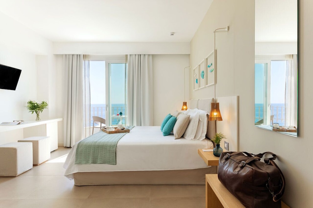 Albatros Beach Hotel 4/28