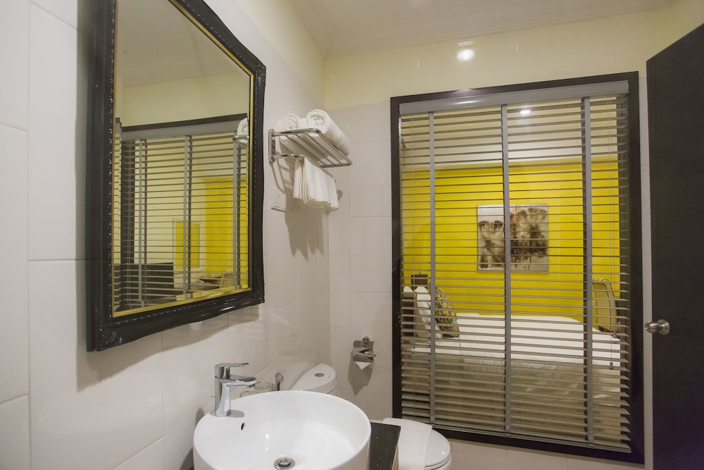 Aava Malacca Hotel 46/48