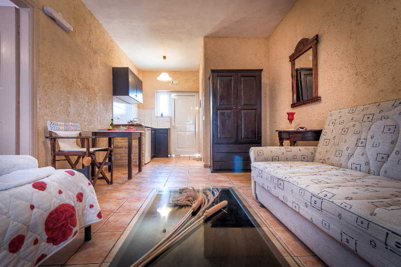 PENSION PORTO TSI OSTRIAS 13/22