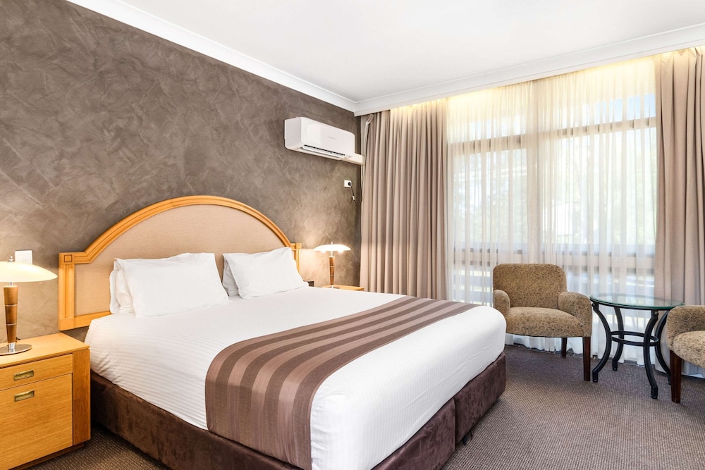 Superior, King Bed