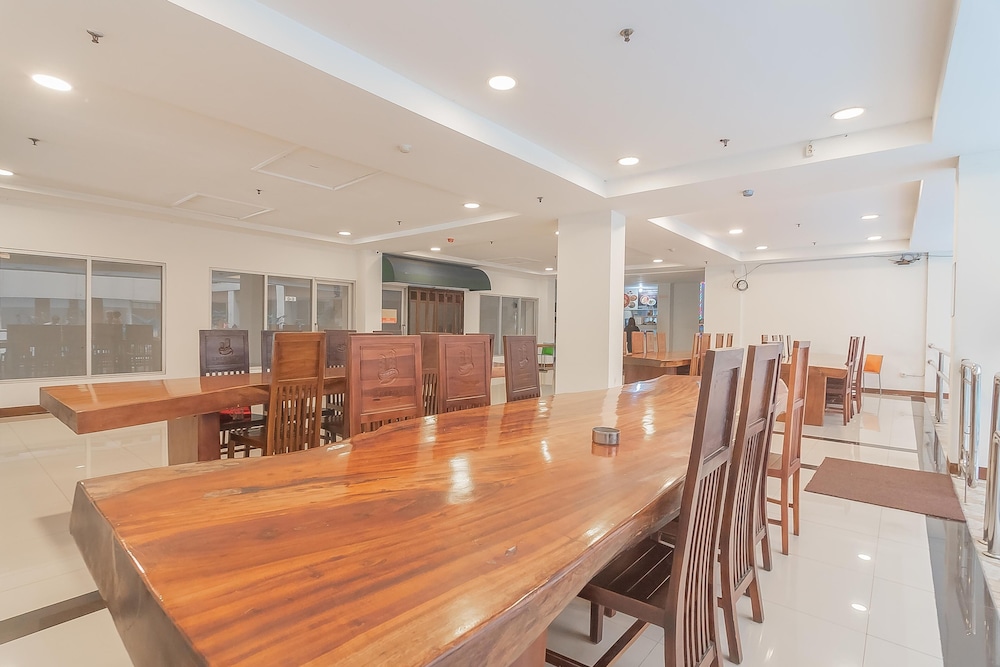RedDoorz Apartment @ Emerald Towers Bandung 18/25