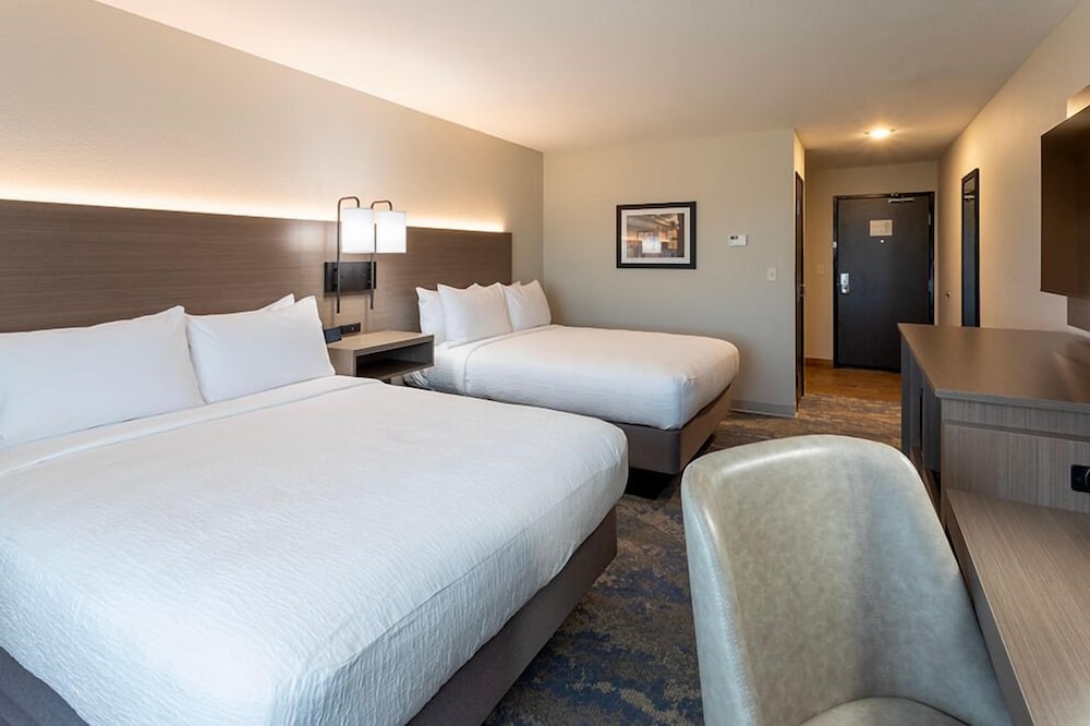 GrandStay Hotel & Suites Algona IA 4/22