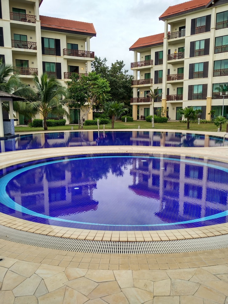 Sabah Beach Villas Suites 34/63