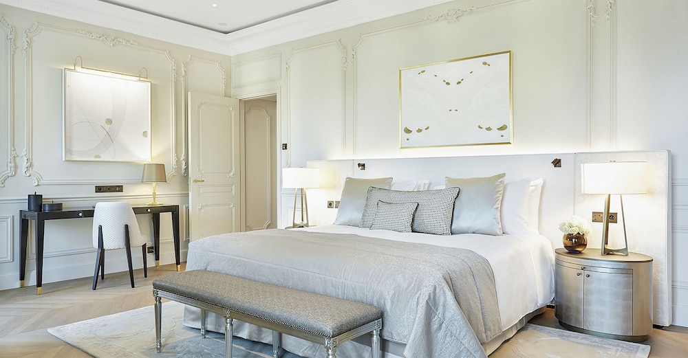 Exclusive, King Bed, Casino View