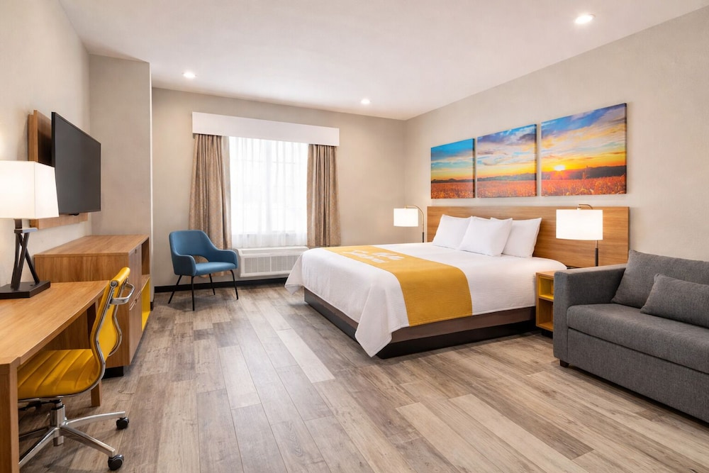 Efficiency, Comfort, King Bed, Kitchenette, Accessible