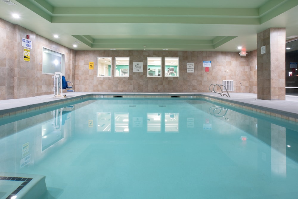 HOLIDAY INN EXPRESS YREKA - SHASTA AREA 1/52