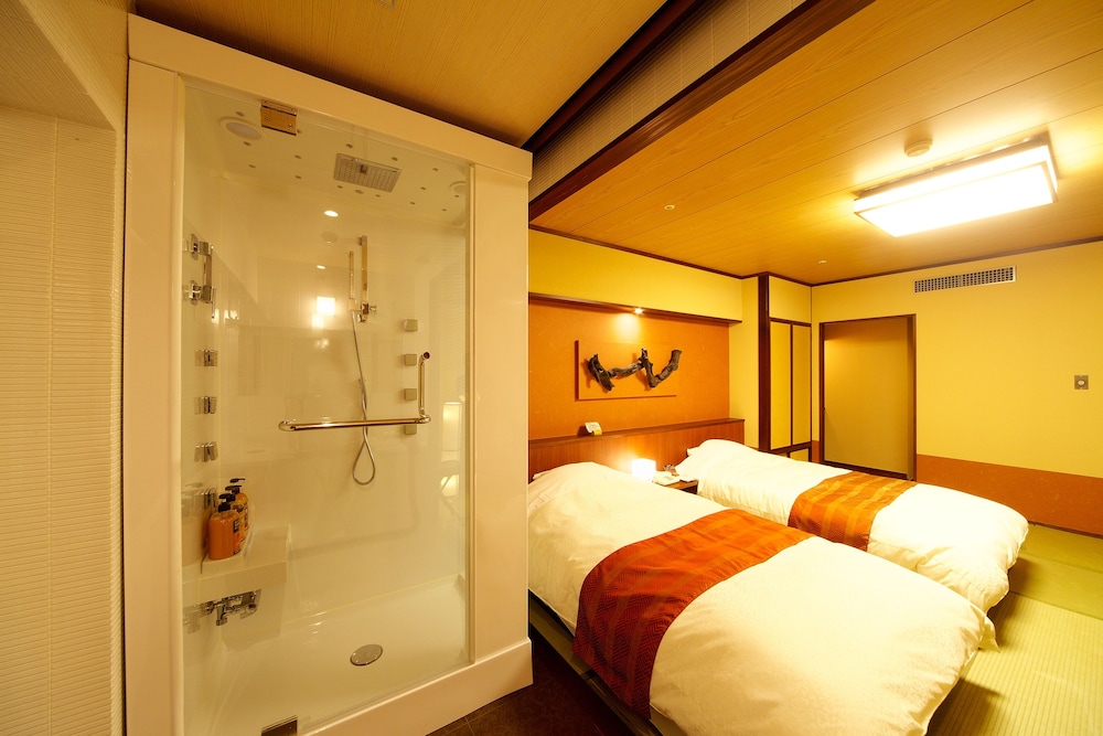 JAPANESE, TWIN BEDS