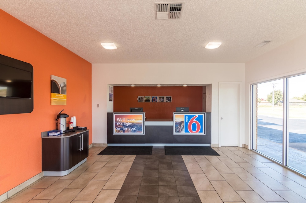 Motel 6 Clinton OK 9/64