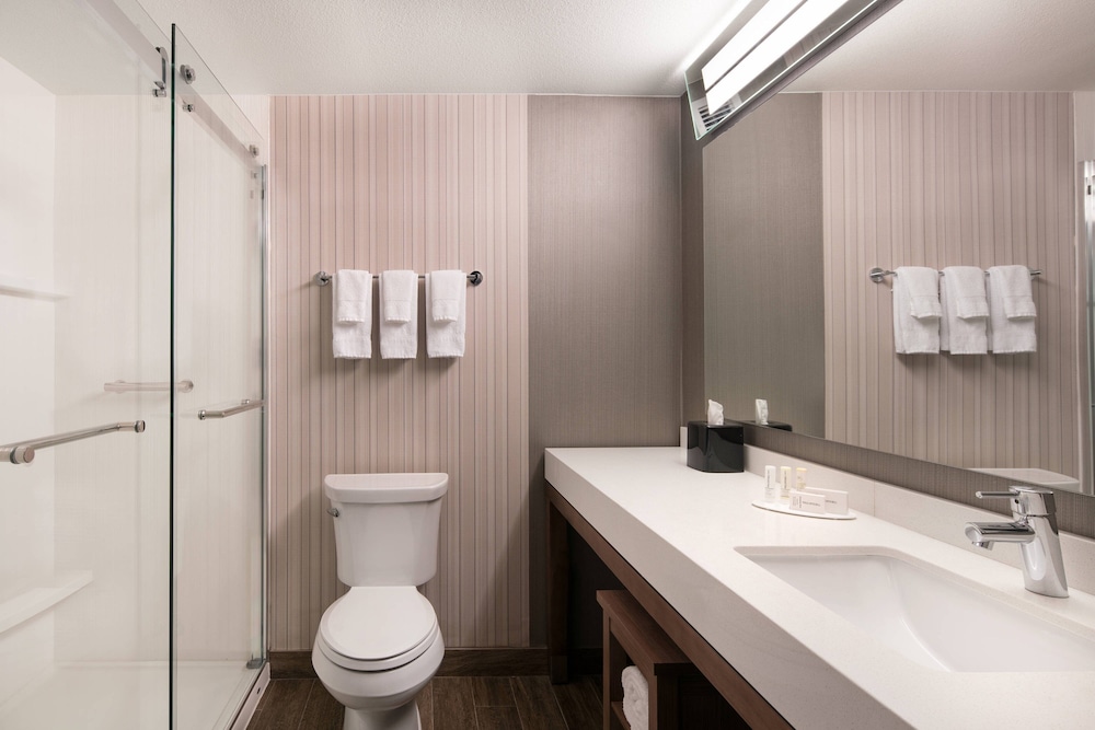 Courtyard Denver Airport At Gateway Park 4/29
