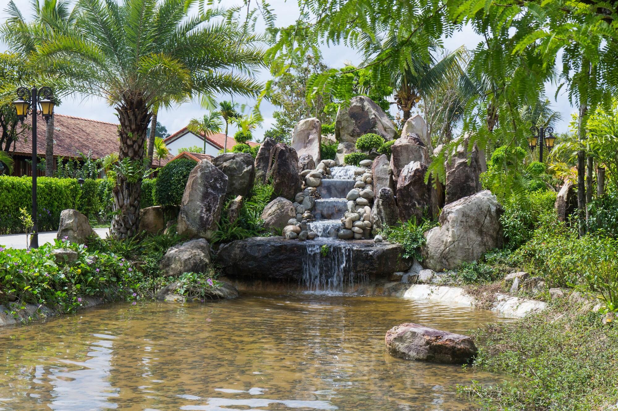 Maison Du Vietnam Resort & Spa 35/36