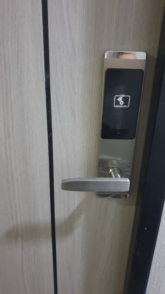 W71 Hotel bangkok 24/50