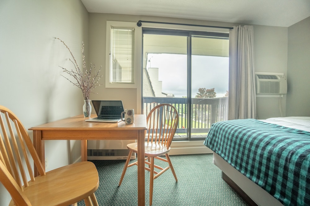 Bolton Valley Resort Lodge 7/29