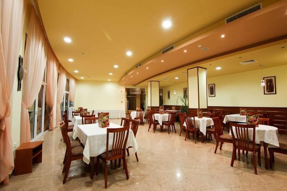 Hotel Veris 15/18