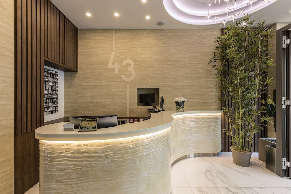 43 Station Hotel 11/61