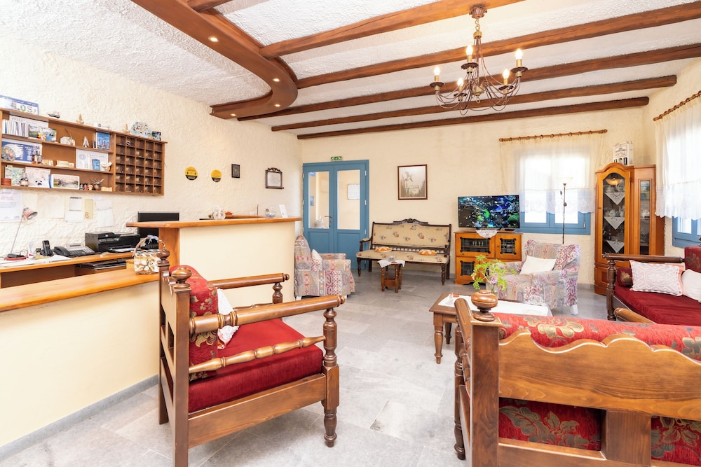 Aghia Anna Hotel 25/41