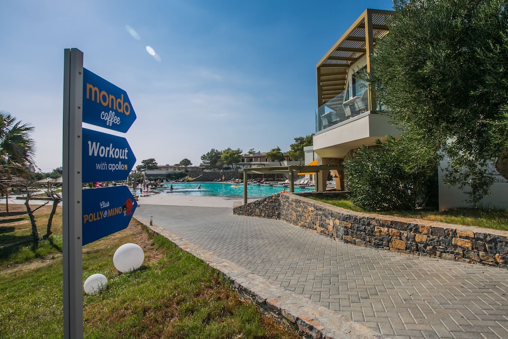 Almyra Hotel & Village 69/70