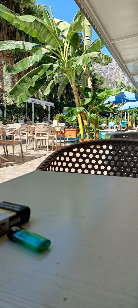 Santana Hotel 37/42