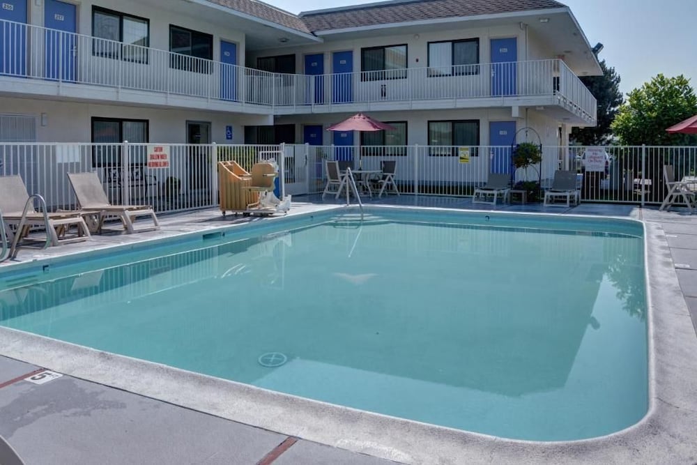 Motel6 Springfield, OR - Eugene North 40/49