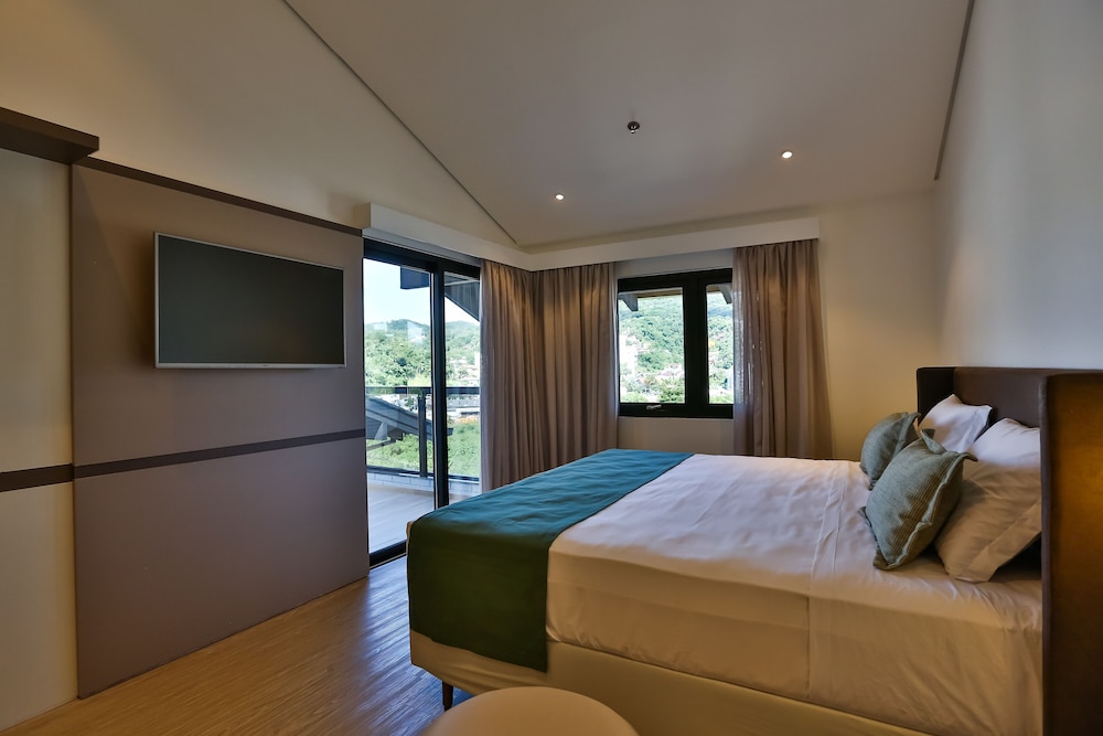 Quality Hotel Blumenau 5/48